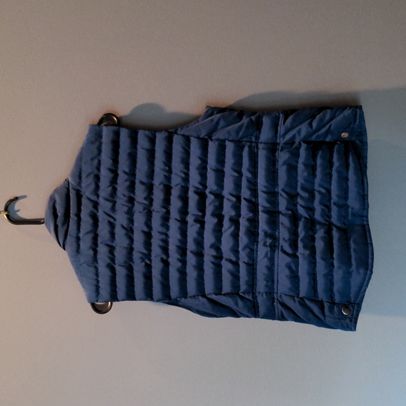 Vest - Picture 2 of 2